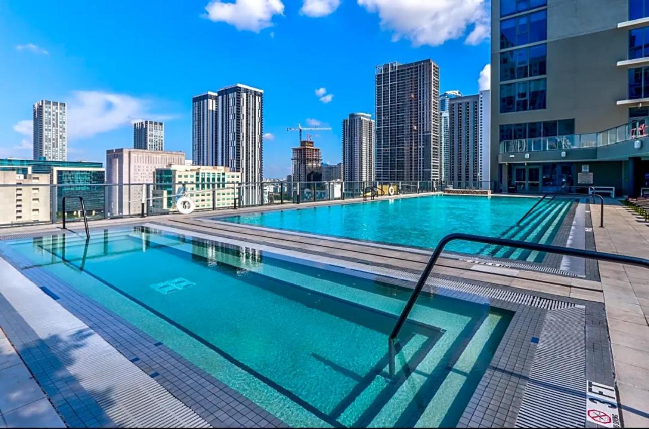 Luxurious King Bed Suite In Downtown Miami Kültér fotó